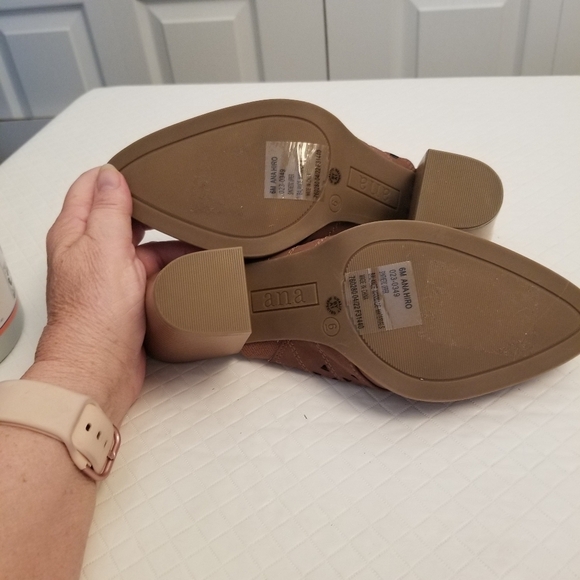 A.N.A. A NEW APPROACH Hiro ladies Wedge heels. Size 6M Cut Out - Picture 5 of 7